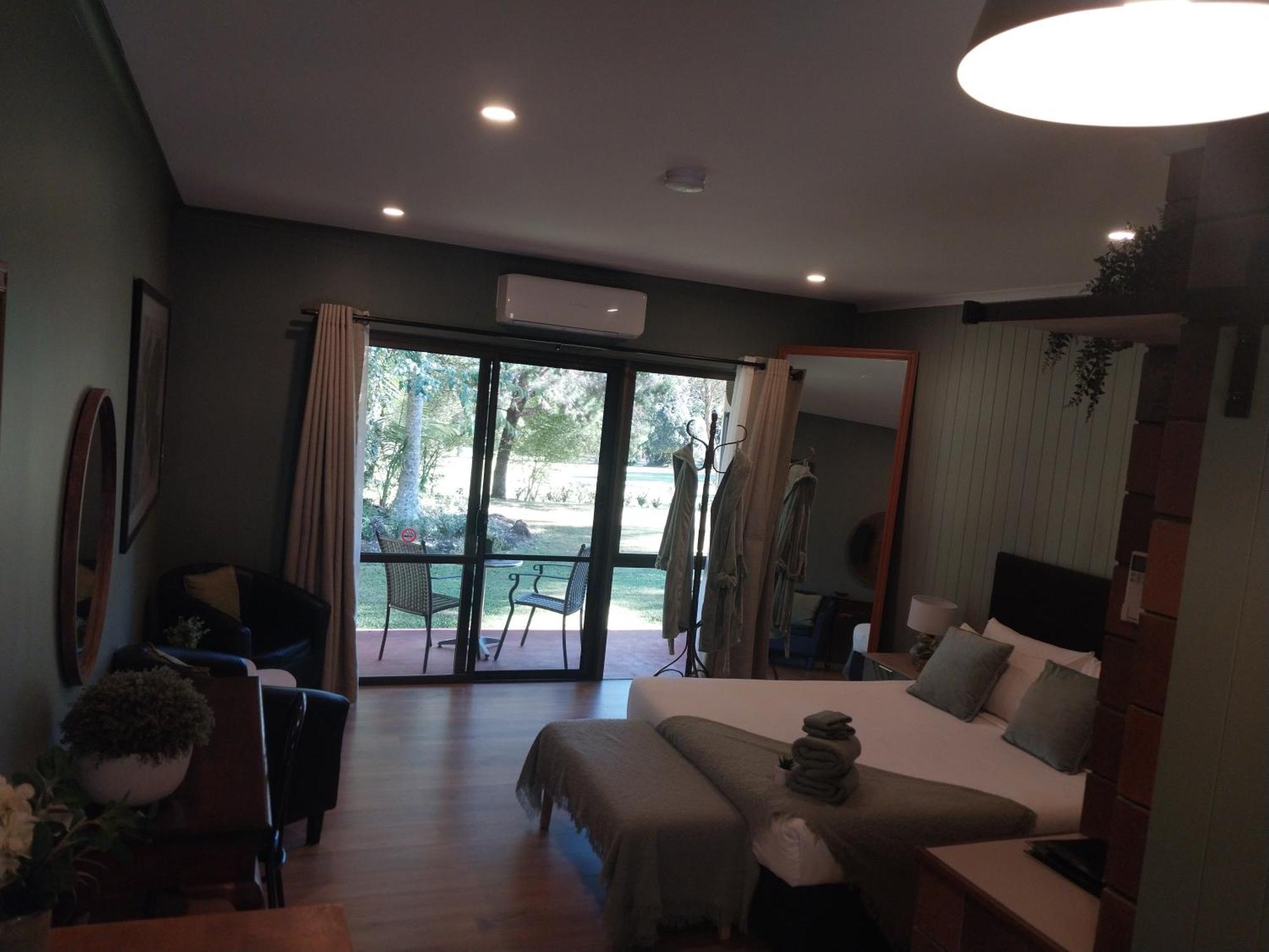 Malanda Lodge ภายนอก รูปภาพ