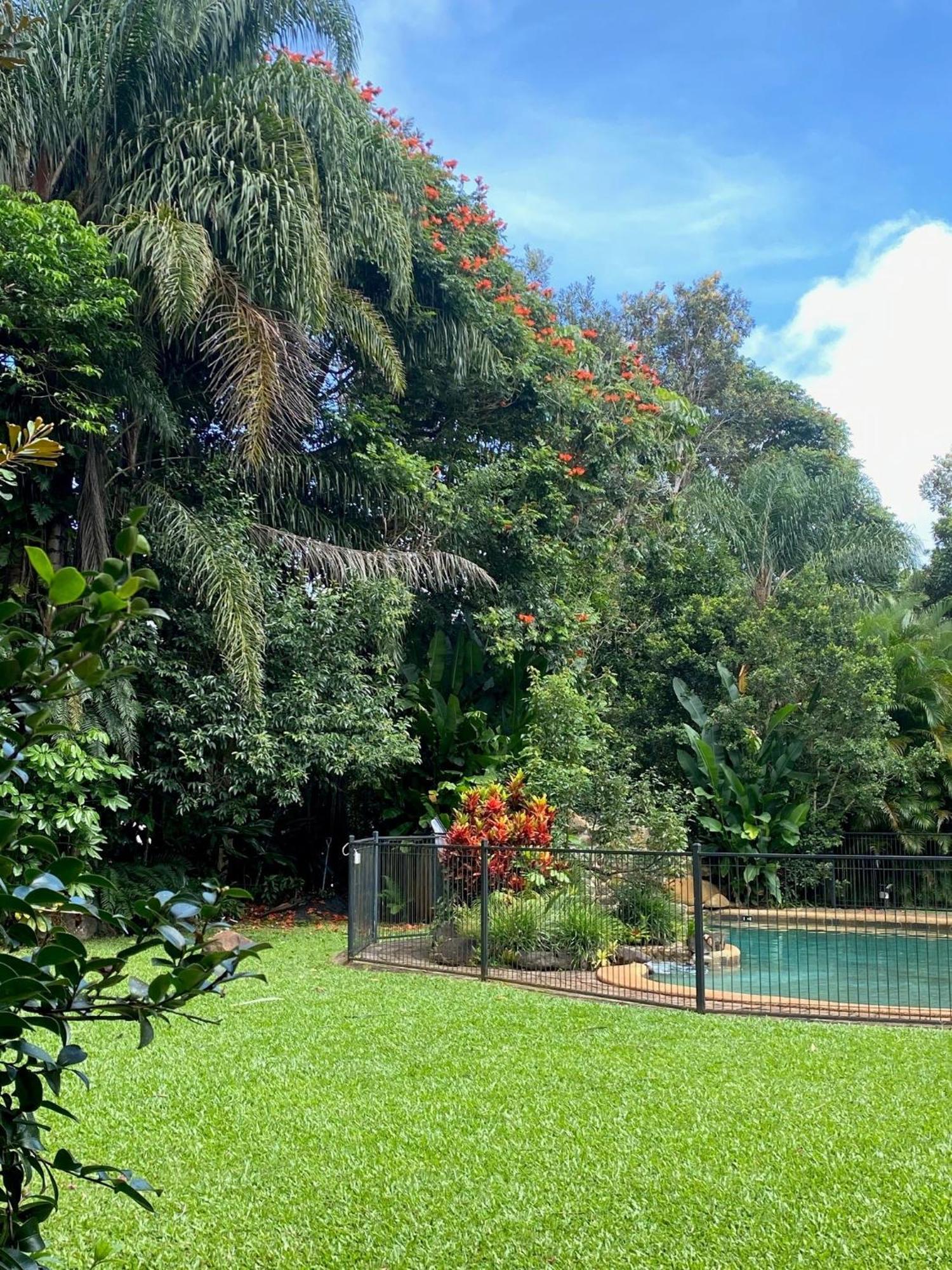 Malanda Lodge ภายนอก รูปภาพ